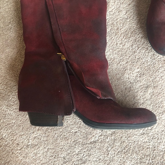 Fergie Cameo Booties - Picture 5 of 7